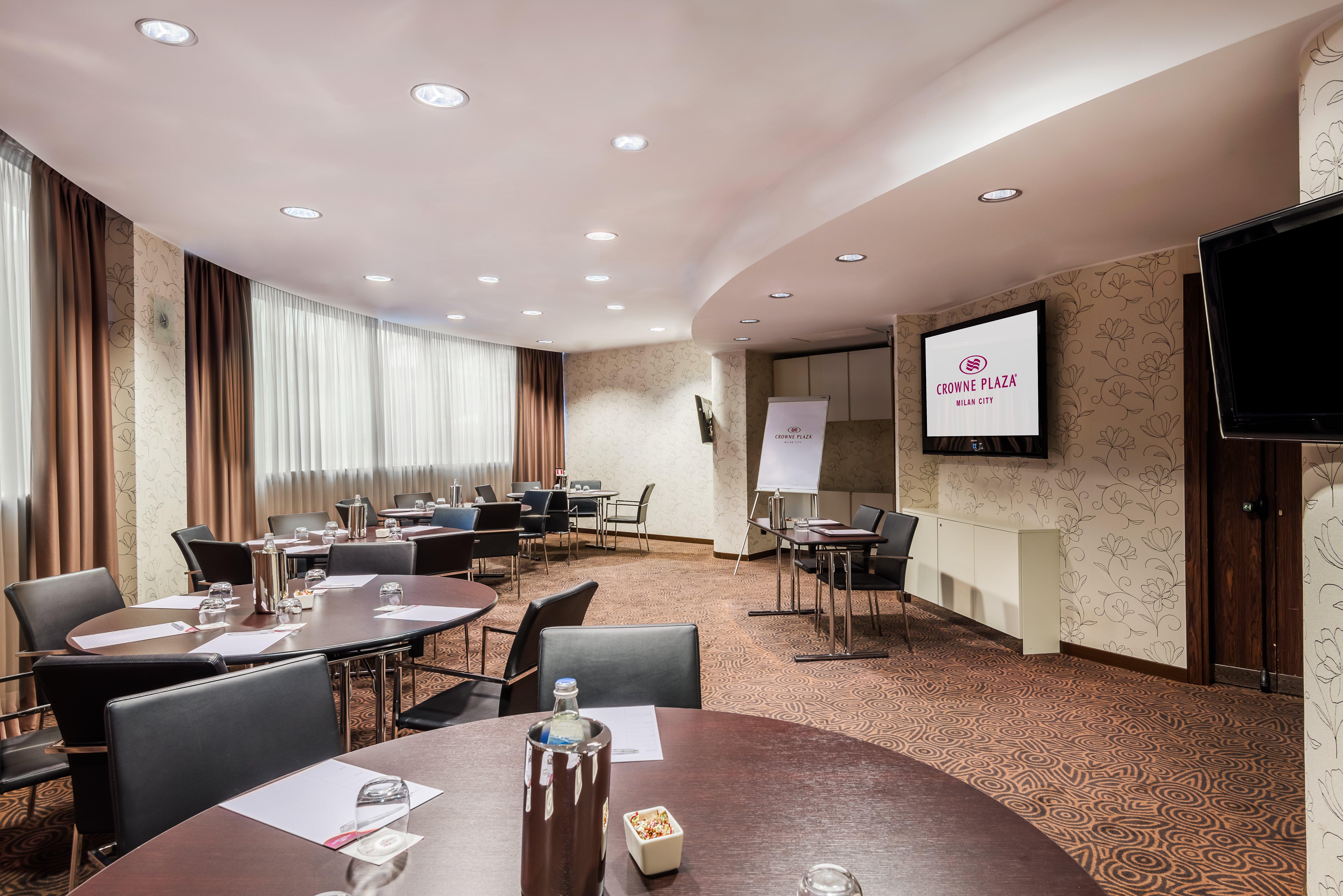 Crowne Plaza Milan City By Ihg Екстер'єр фото