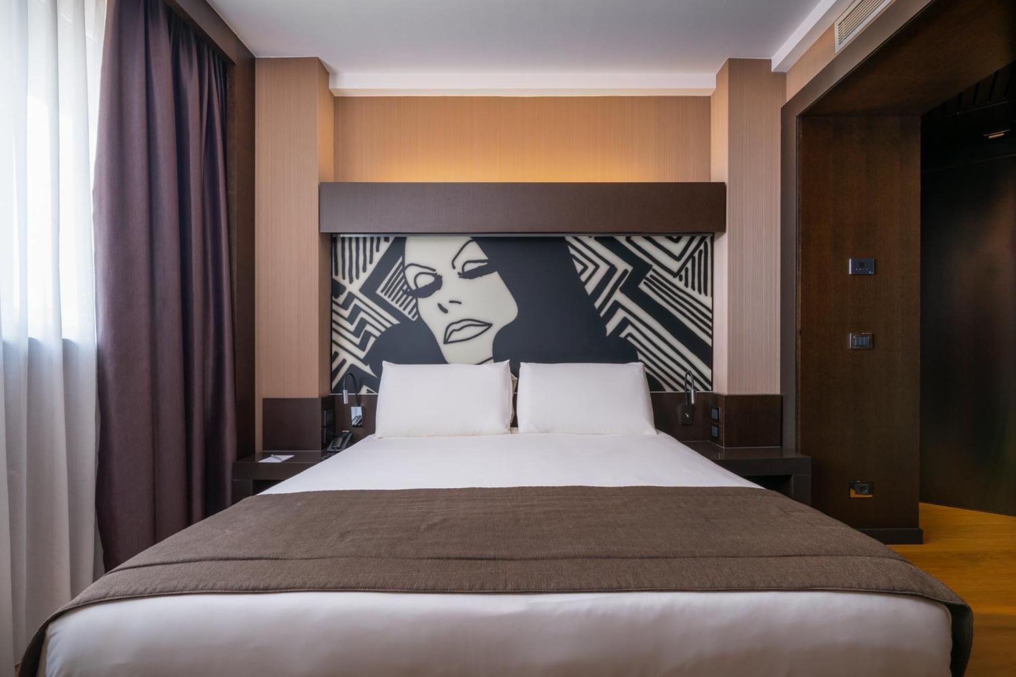 Crowne Plaza Milan City By Ihg Екстер'єр фото