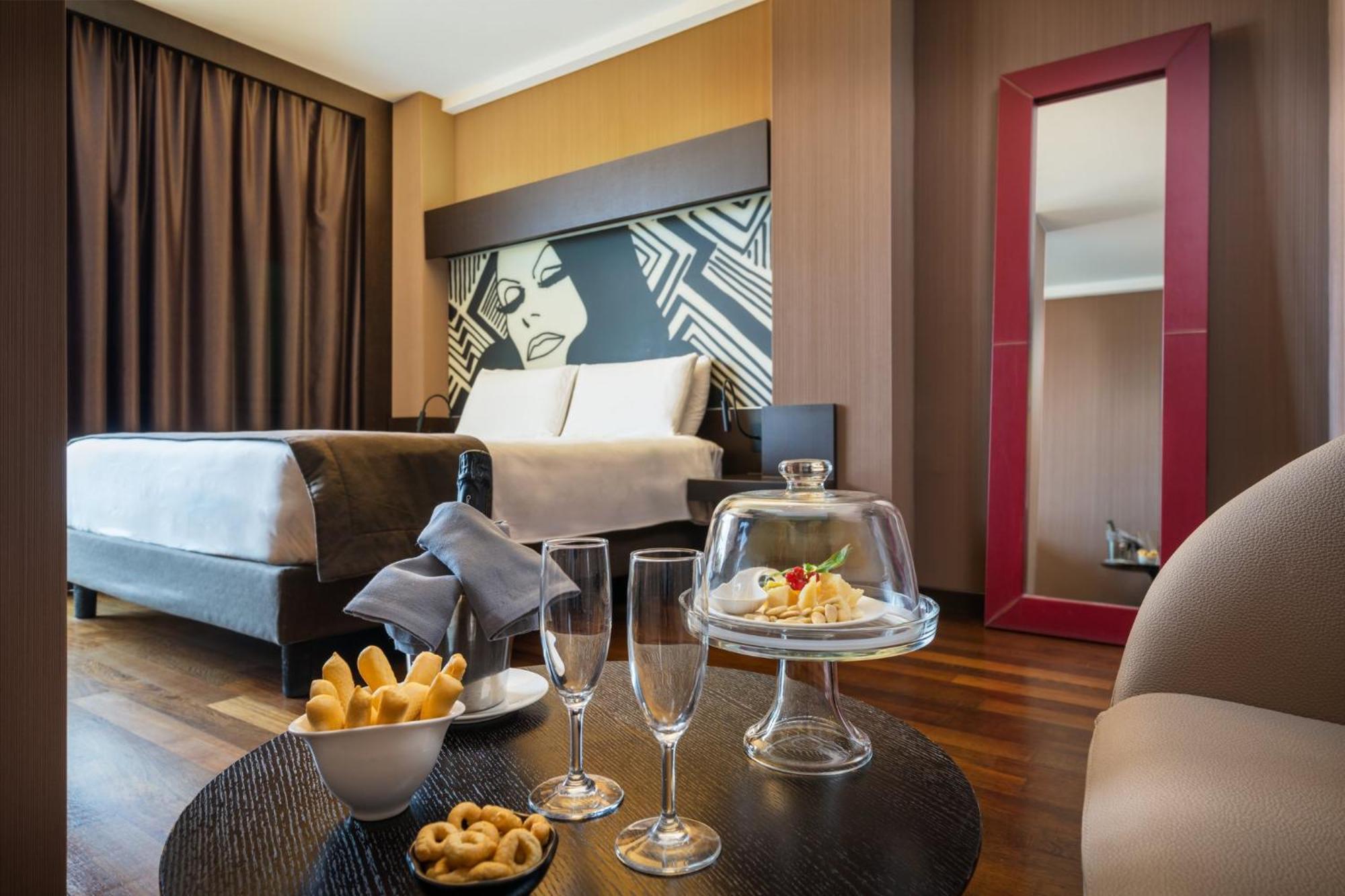Crowne Plaza Milan City By Ihg Екстер'єр фото